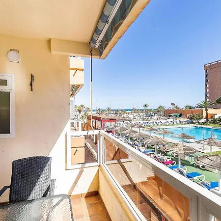 Pyr Apartment
